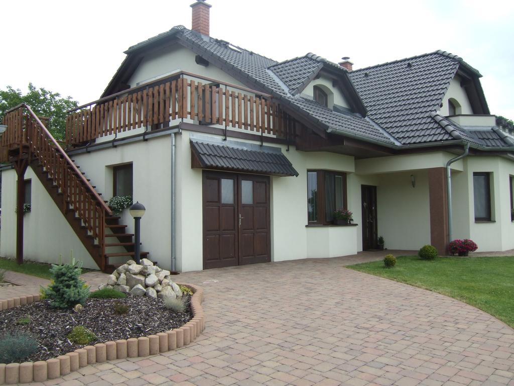 Apartment Sendraz Exteriör bild